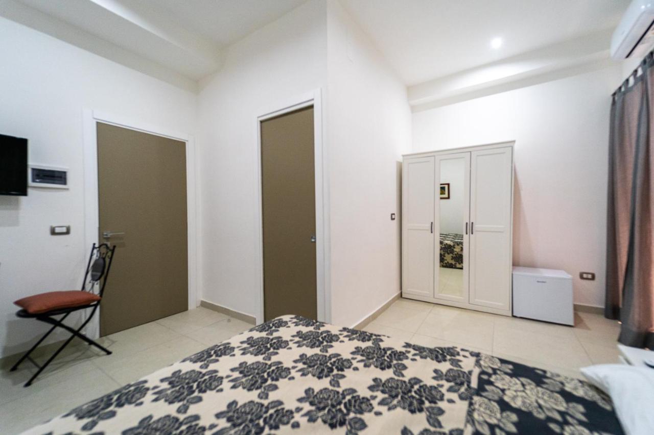 Hotel Casa Romeo Napoli Extérieur photo