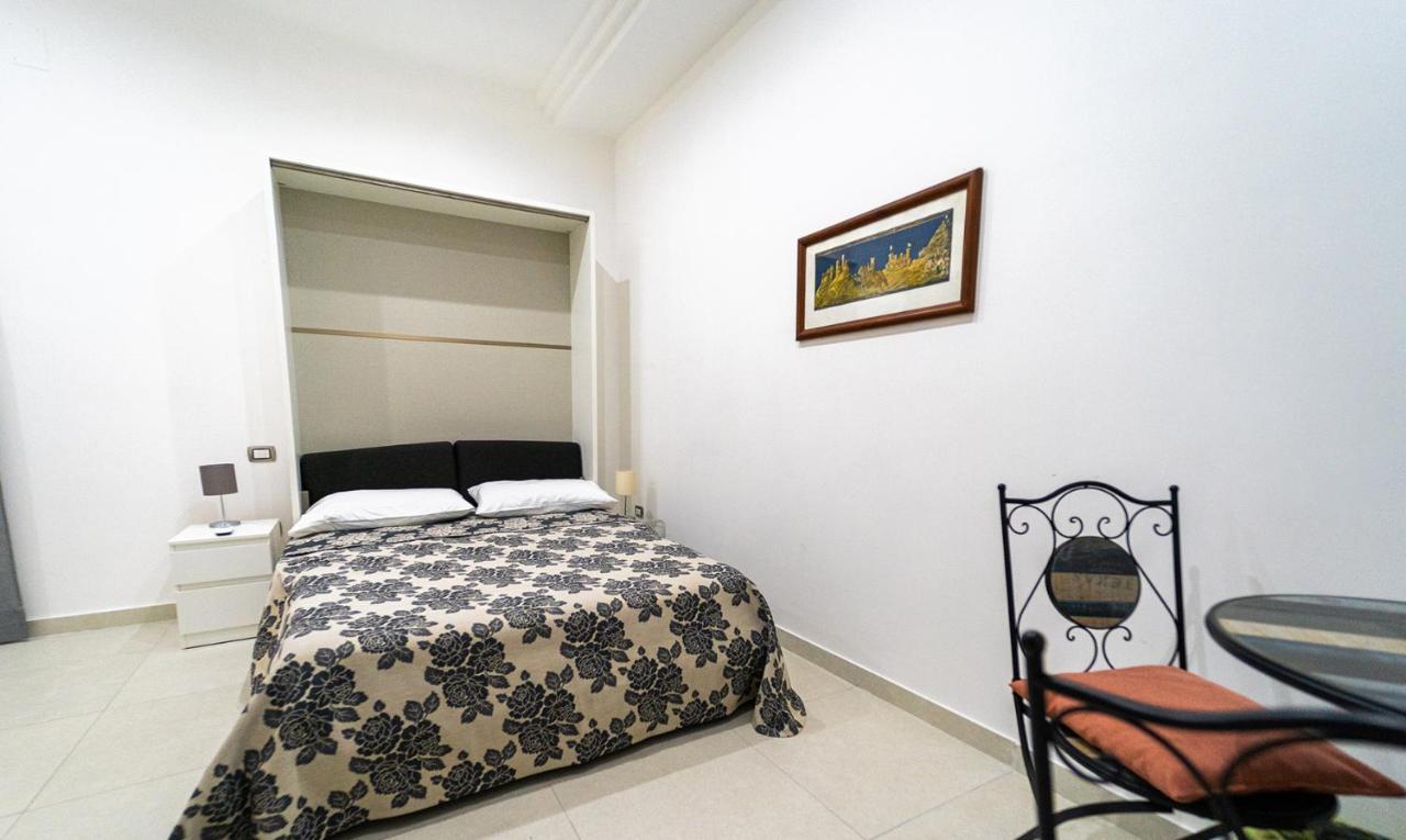 Hotel Casa Romeo Napoli Extérieur photo